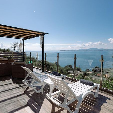 The Greystone Seaview House By Konnect Villa Nisaki  Exterior photo
